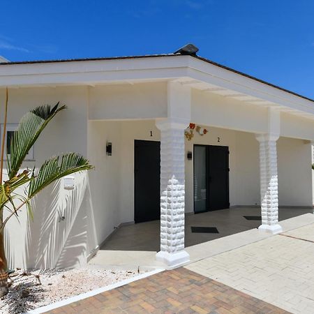 Boutique Hotel Swiss Paradise Aruba Villas And Suites Palm Beach Exterior photo